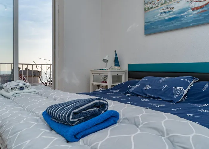 公寓 With Sea & Views *