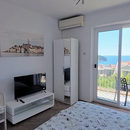 With Sea & Views *